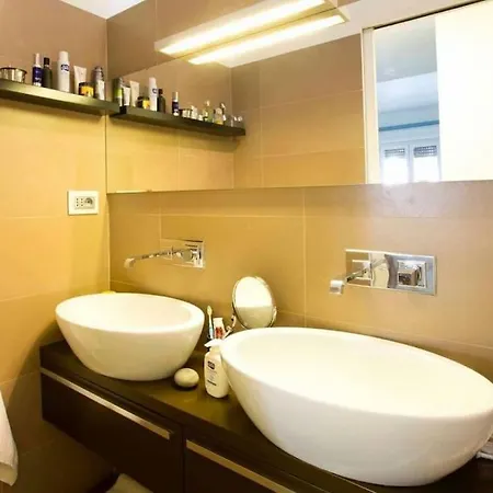 Entire In Apartment *
